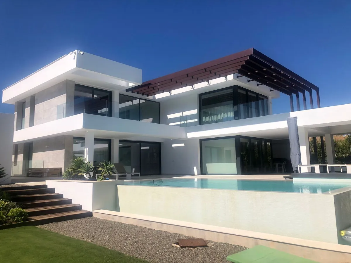 1fe74b4f-9915-40b3-a7e5-6d6e68c8003d