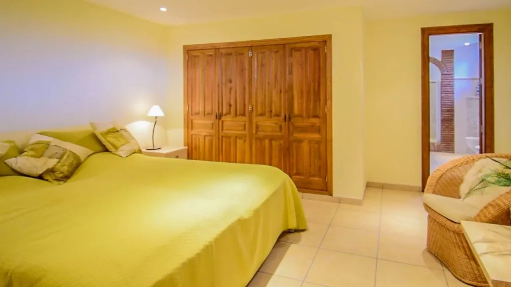 1f4377de-fe3d-40c0-85ad-f5d7eec5183e