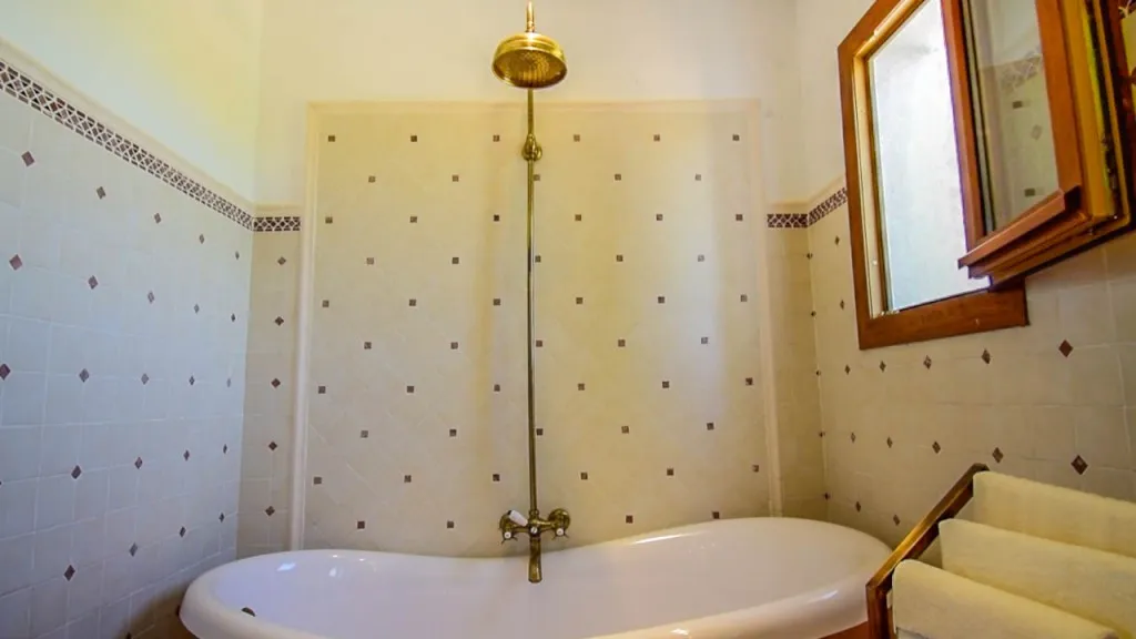 ab1b71e4-d947-419a-abcf-78f0b4c9a248