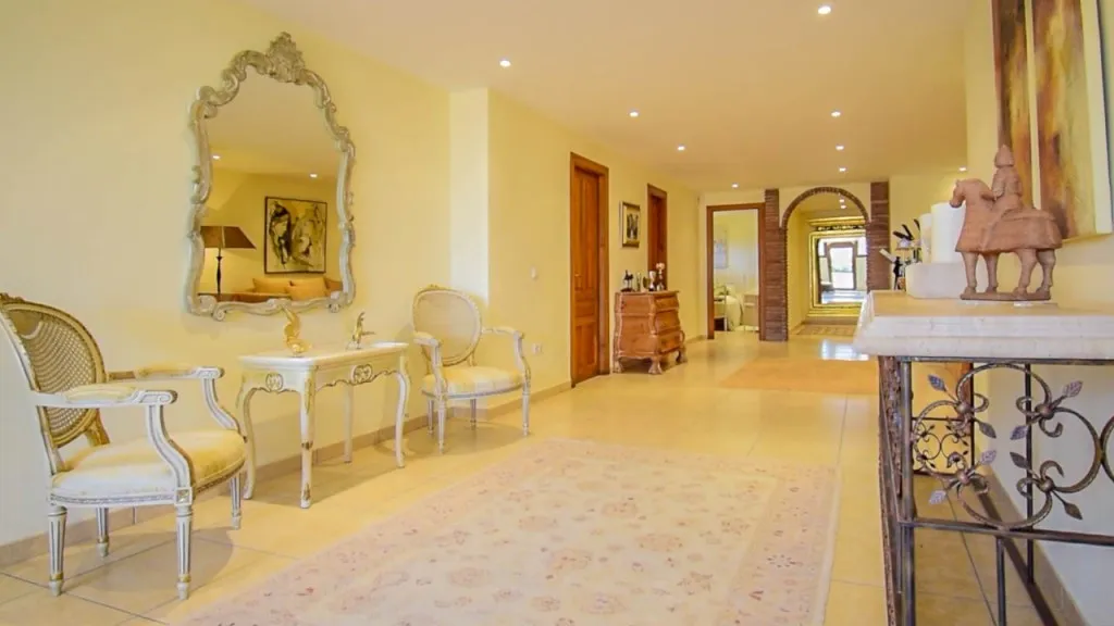 badc56c2-0178-4fe1-94d2-0cc7b0e5d306