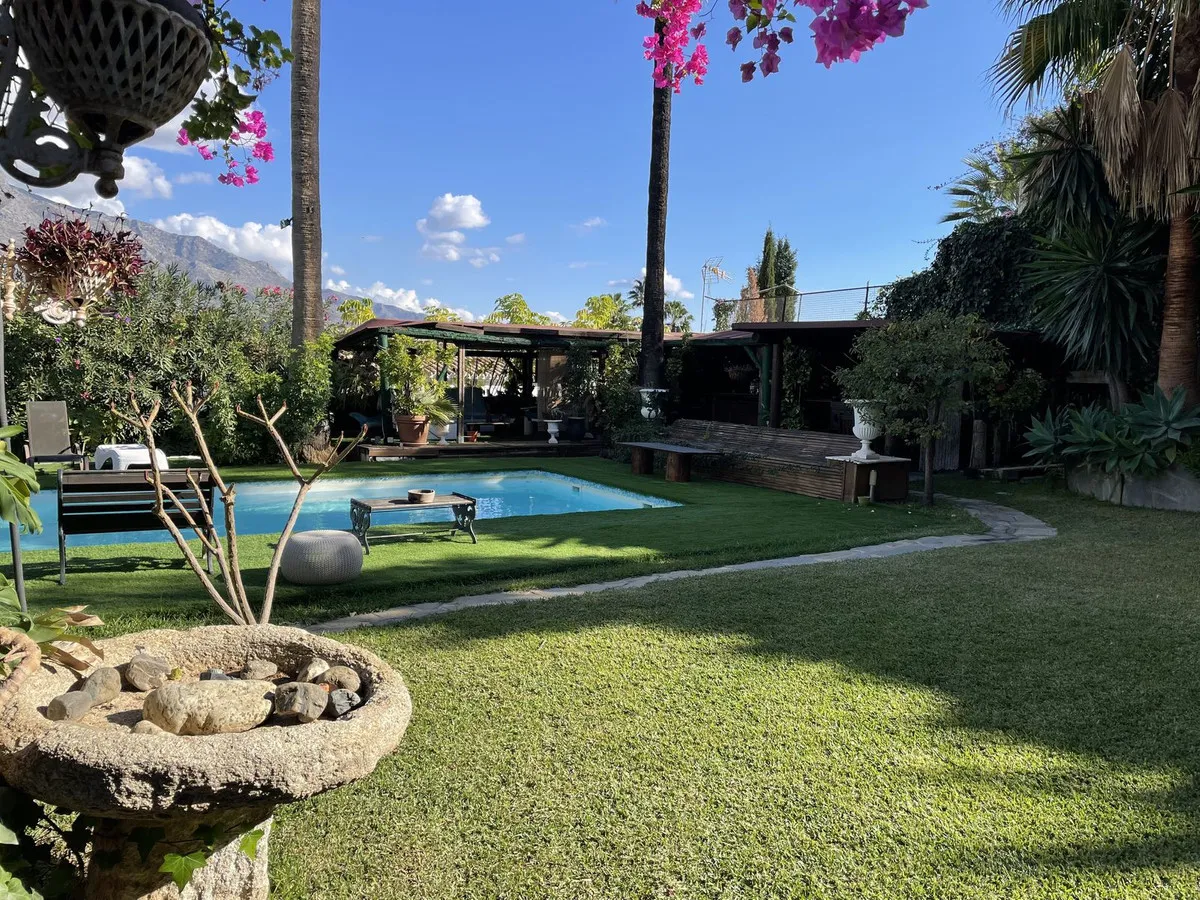 228be618-3875-4020-a765-f05833187658