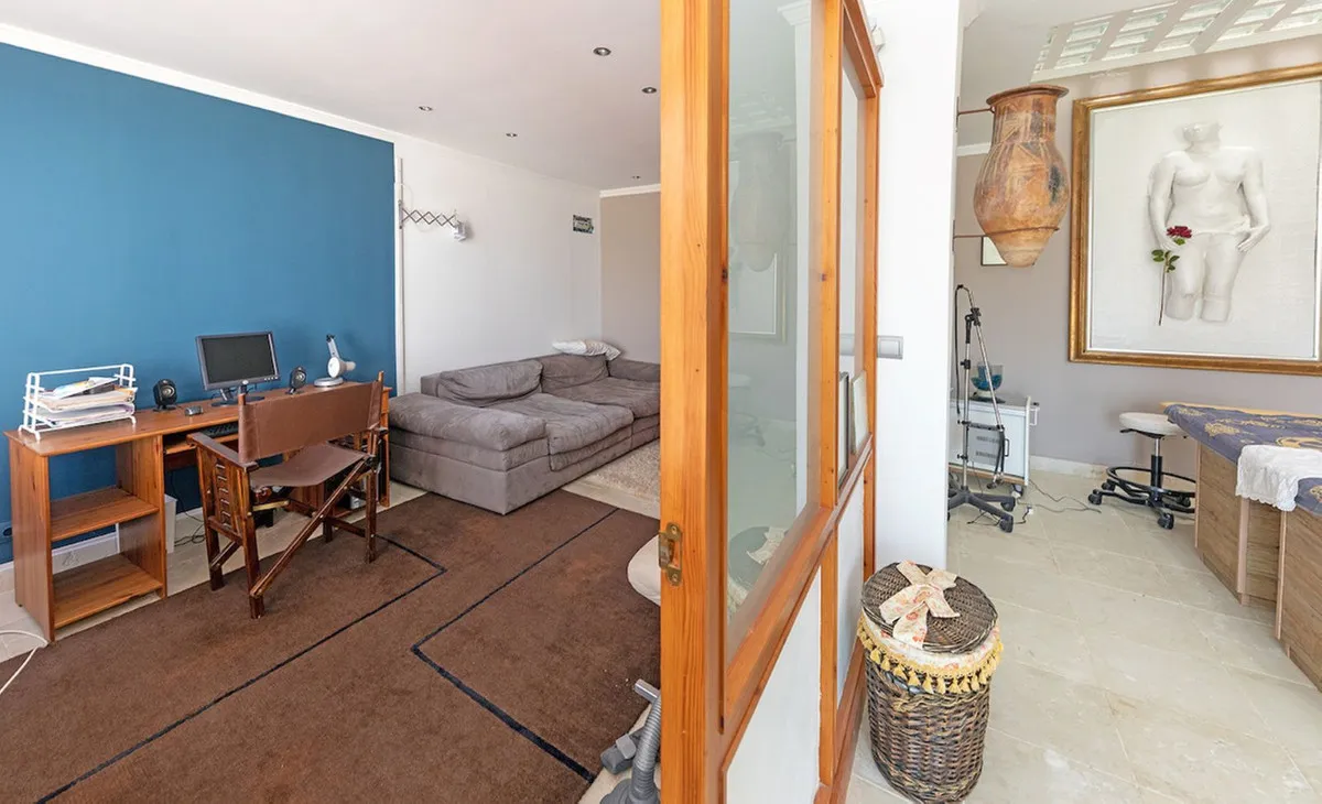 26069388-f187-4bf1-9858-1f616c7a7ea2