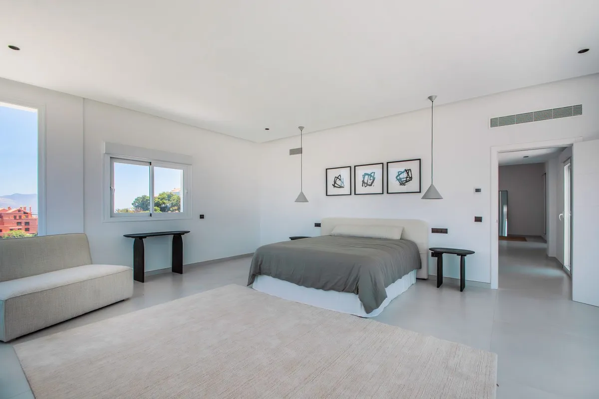 05d1393c-7619-4965-aae2-9f6a2a65b5cd