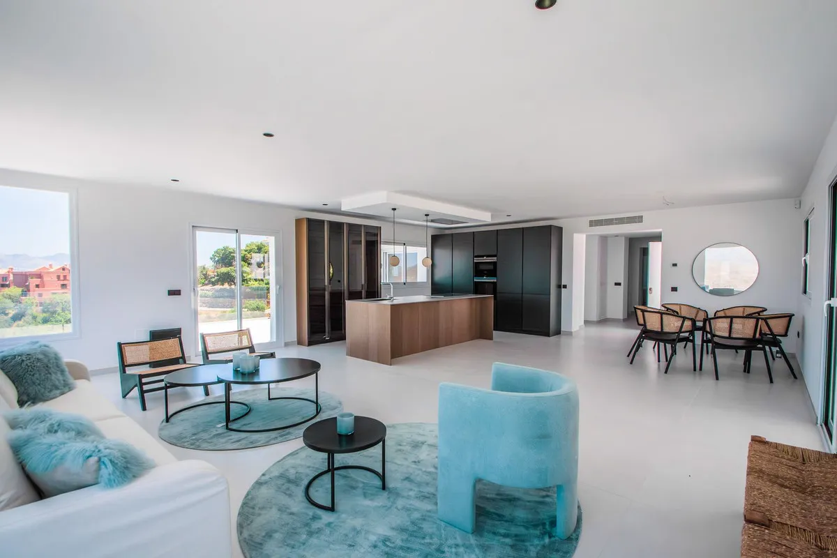 06d938e4-77c1-457c-9fdc-cc838d8e1ab3