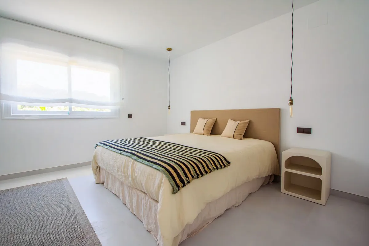 8c4f821b-c769-46df-9b38-a41ccdb5d5dd