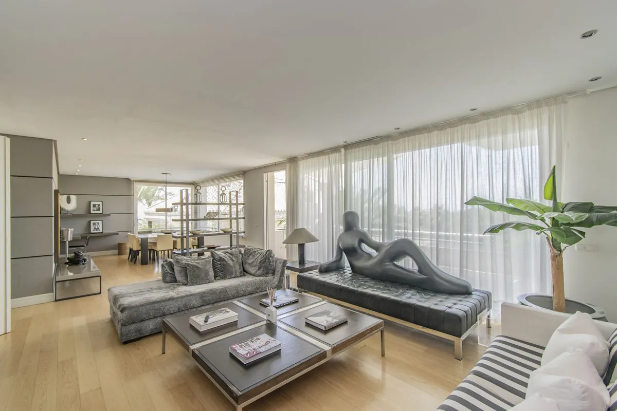 06514da3-f56f-4c43-be42-e6a3344b848d