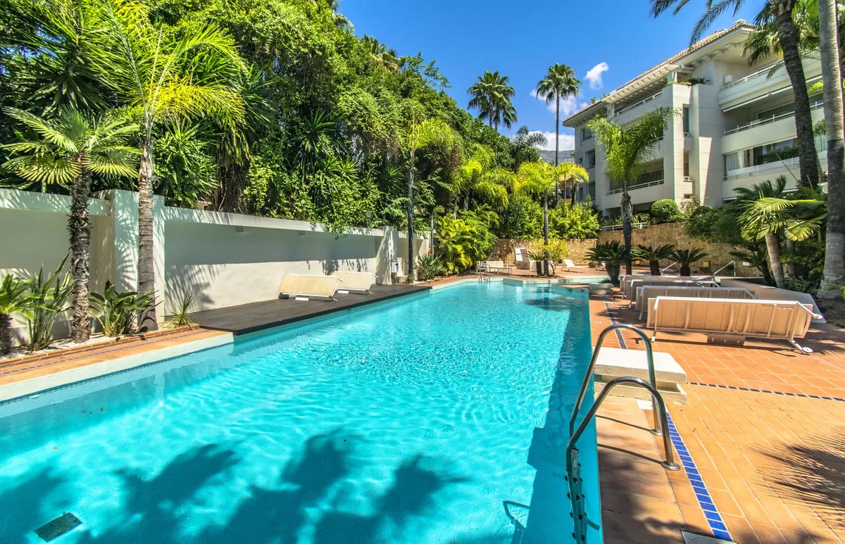 132b7f9b-2676-4442-a74b-2c1de496b984