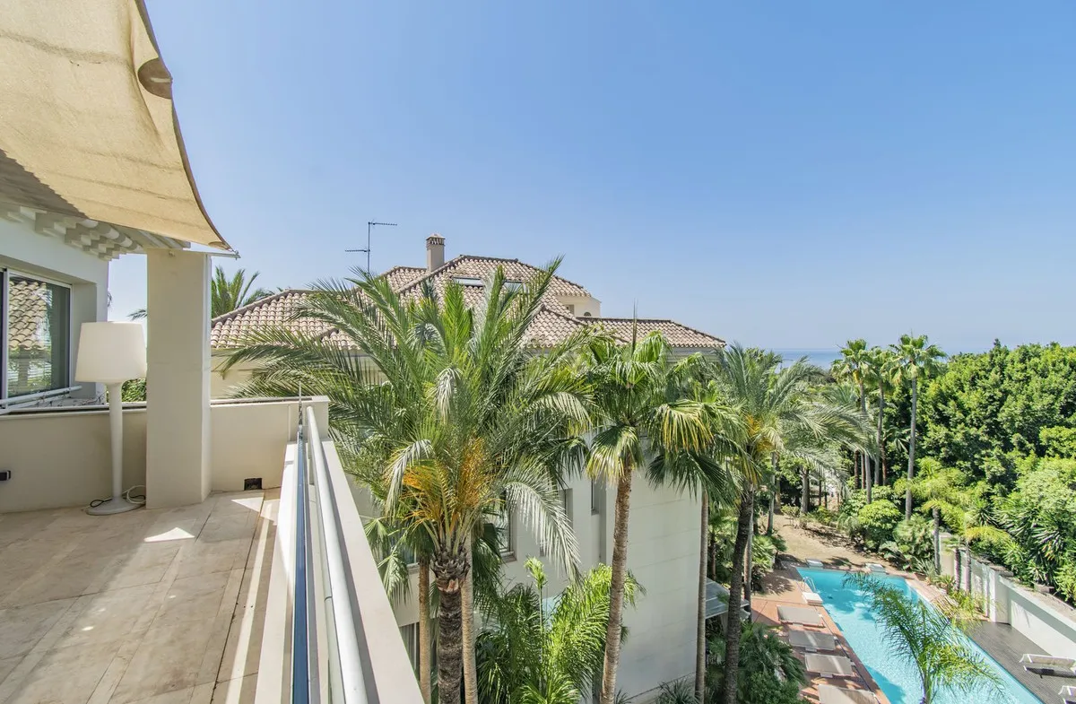 2a8bbd02-c8d5-4a81-8239-59a9a9e17f2b