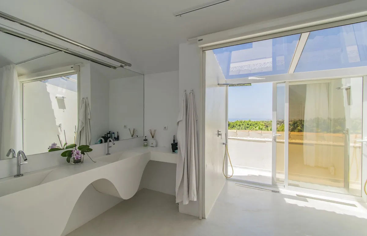 2e75bbc0-3224-4741-96dc-1fce0e1ddd2c