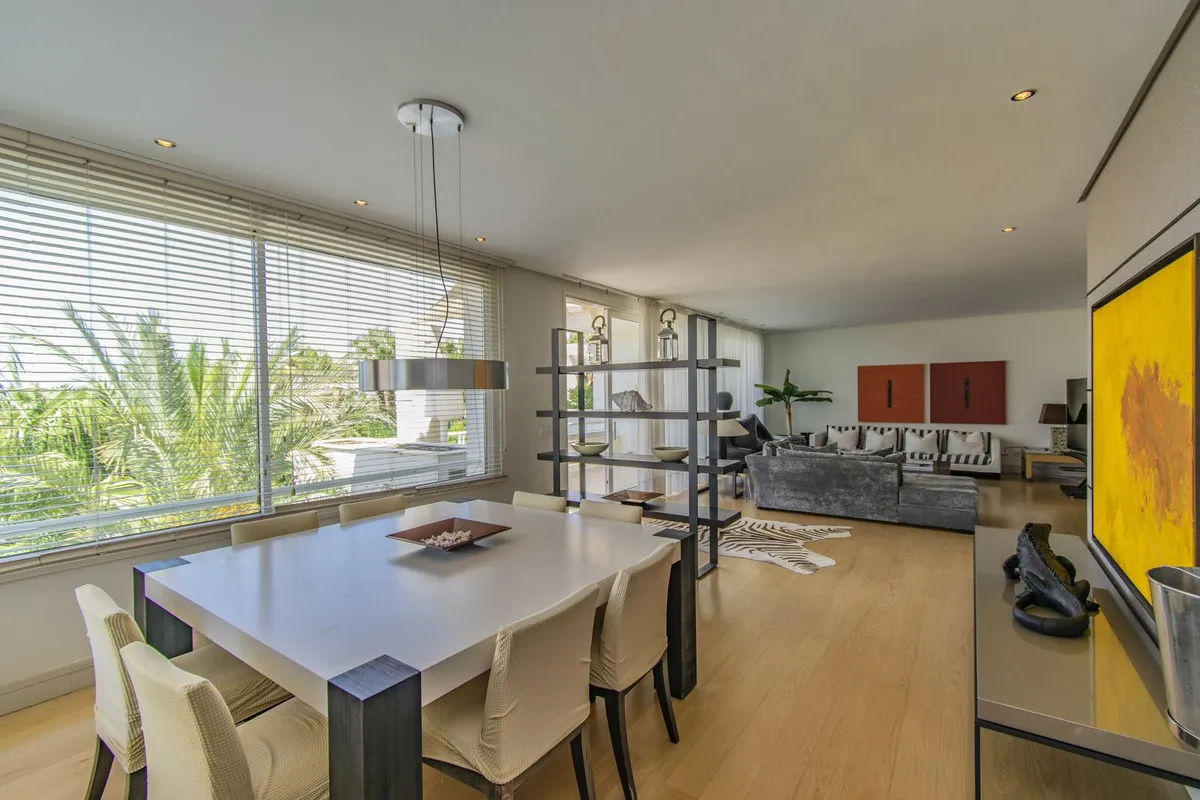 455184d3-d879-411e-8a6c-bcf5fe219c8f