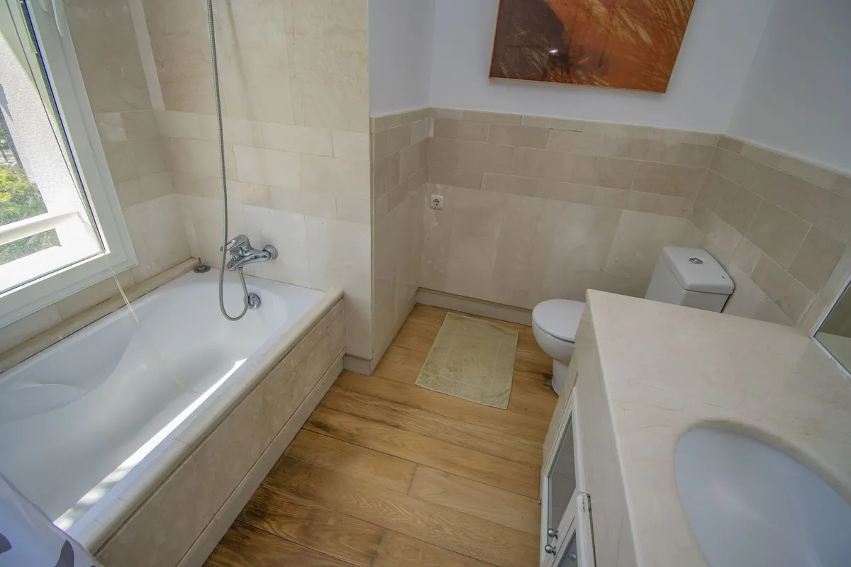 6fb02c24-acae-411d-b95d-1727725d6c70