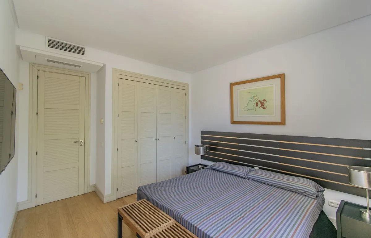 d9477c65-70b4-4e51-9801-78ddf050e26e