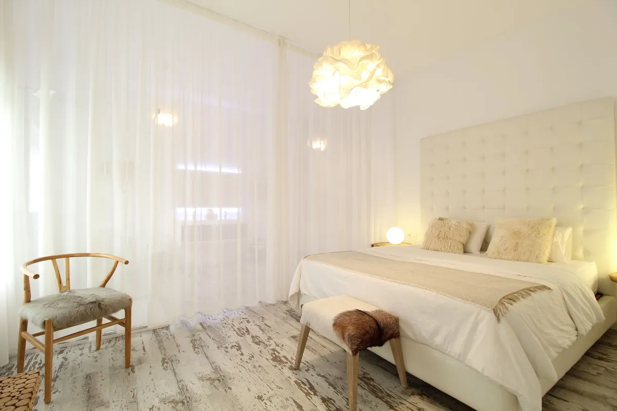 1c707a02-626d-42e4-a998-289bec2ee4e9