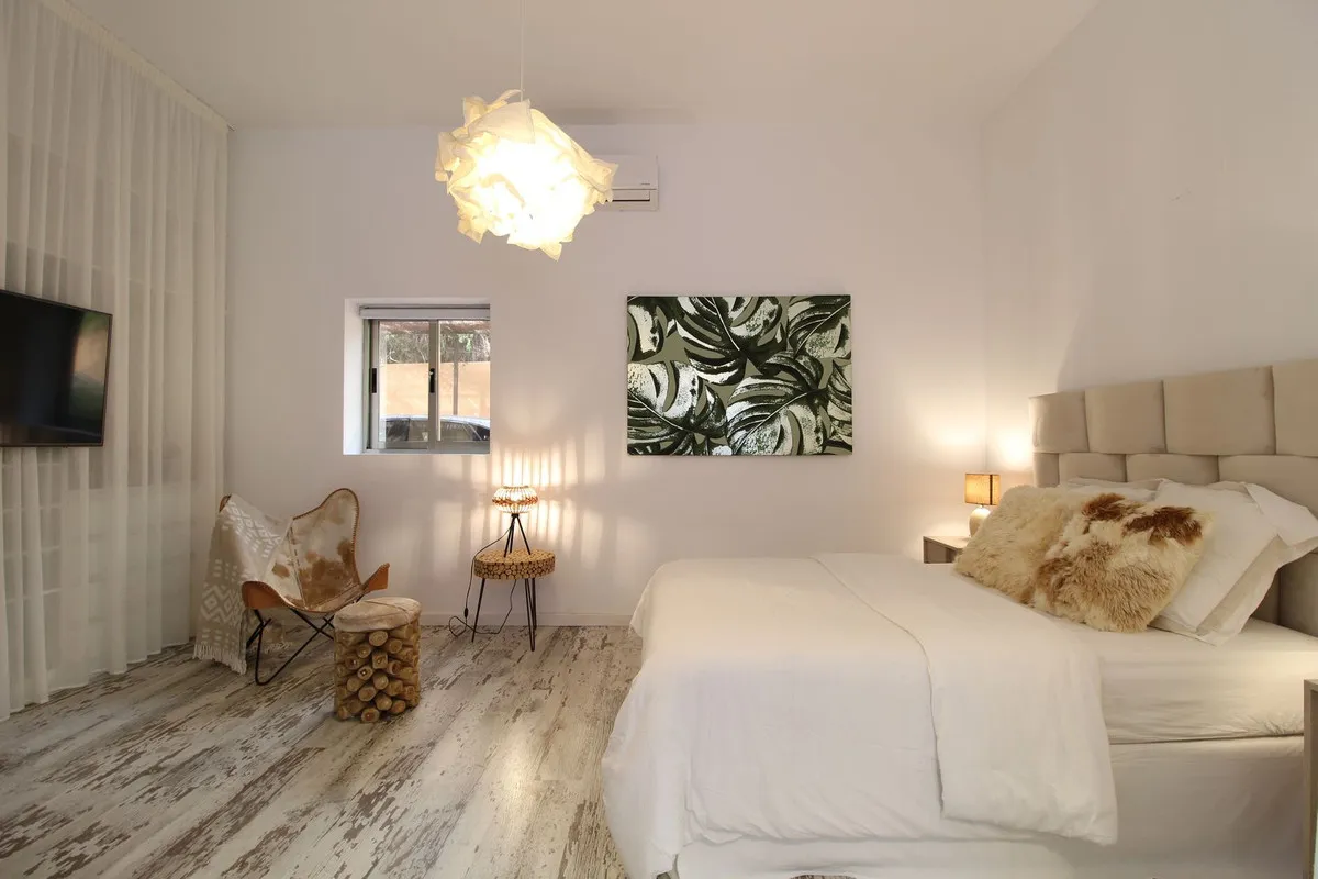 77e4a852-05de-479b-8e24-7ce9a261c48e