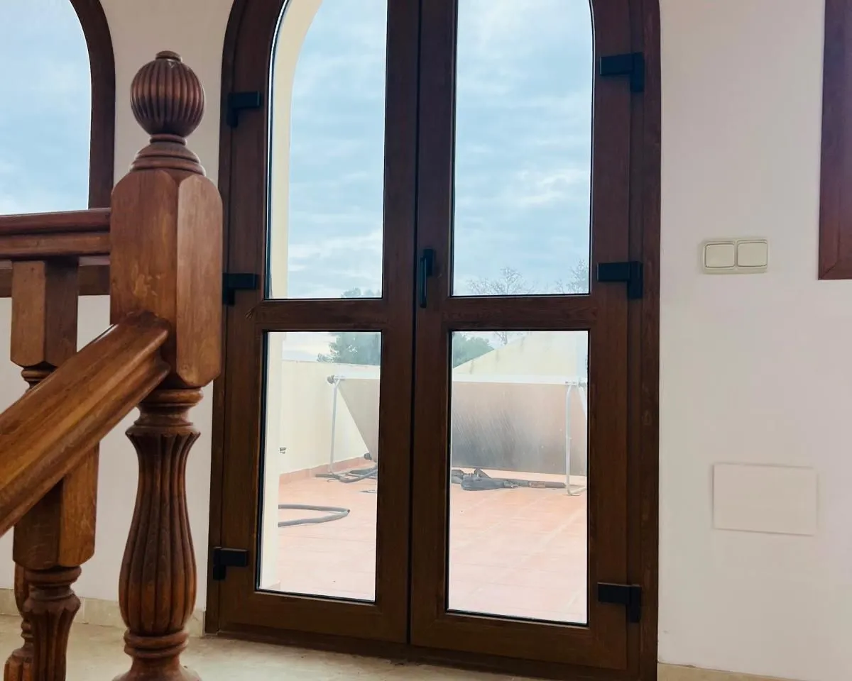 9e984456-6883-4a55-9ce0-aded72751720