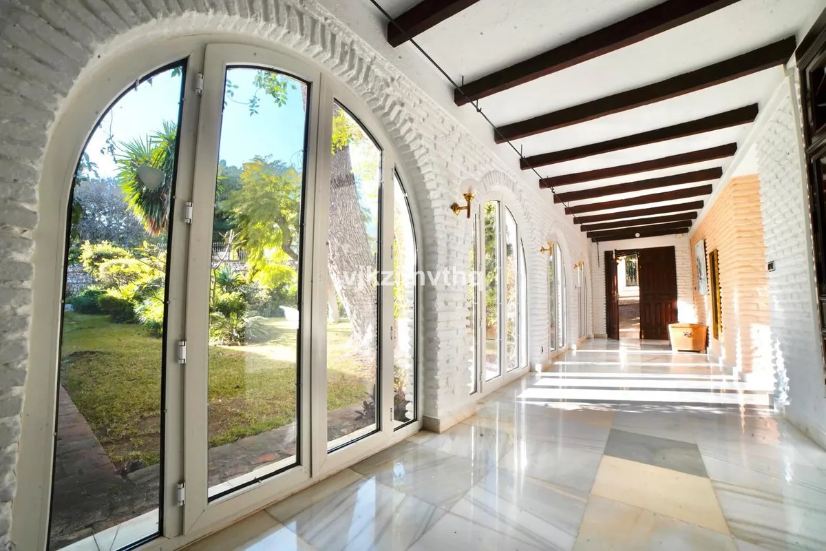 351da8ad-f6f9-4323-98f4-68766195a96d