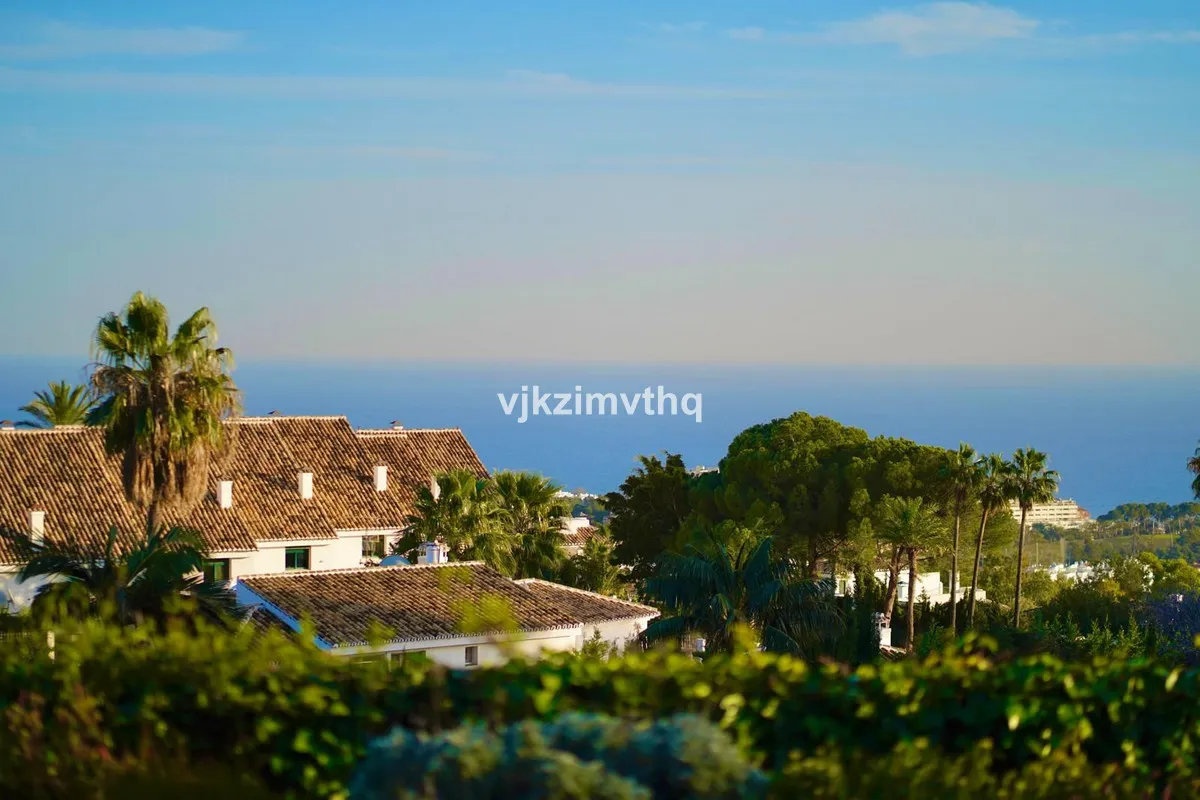 941a74f1-9c58-47d6-8978-9d895d7a3cbc