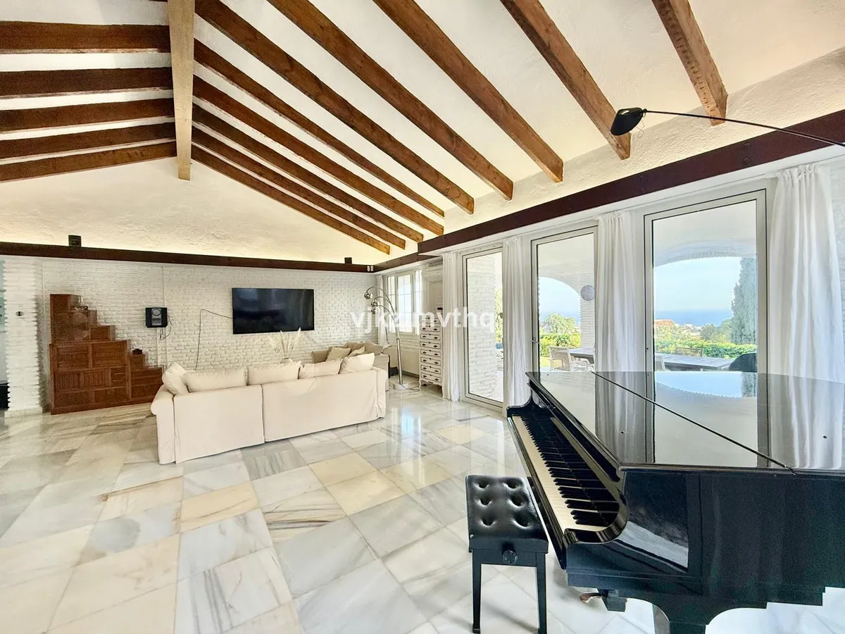 c4921478-835d-4ed6-b427-3a3f3fac0f86