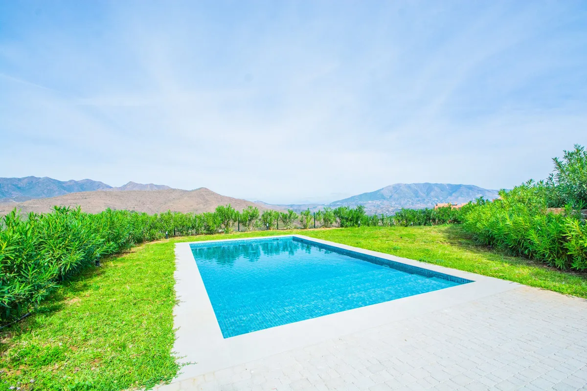 b253c70d-9a63-4c5c-bc34-f0bef0ad527e