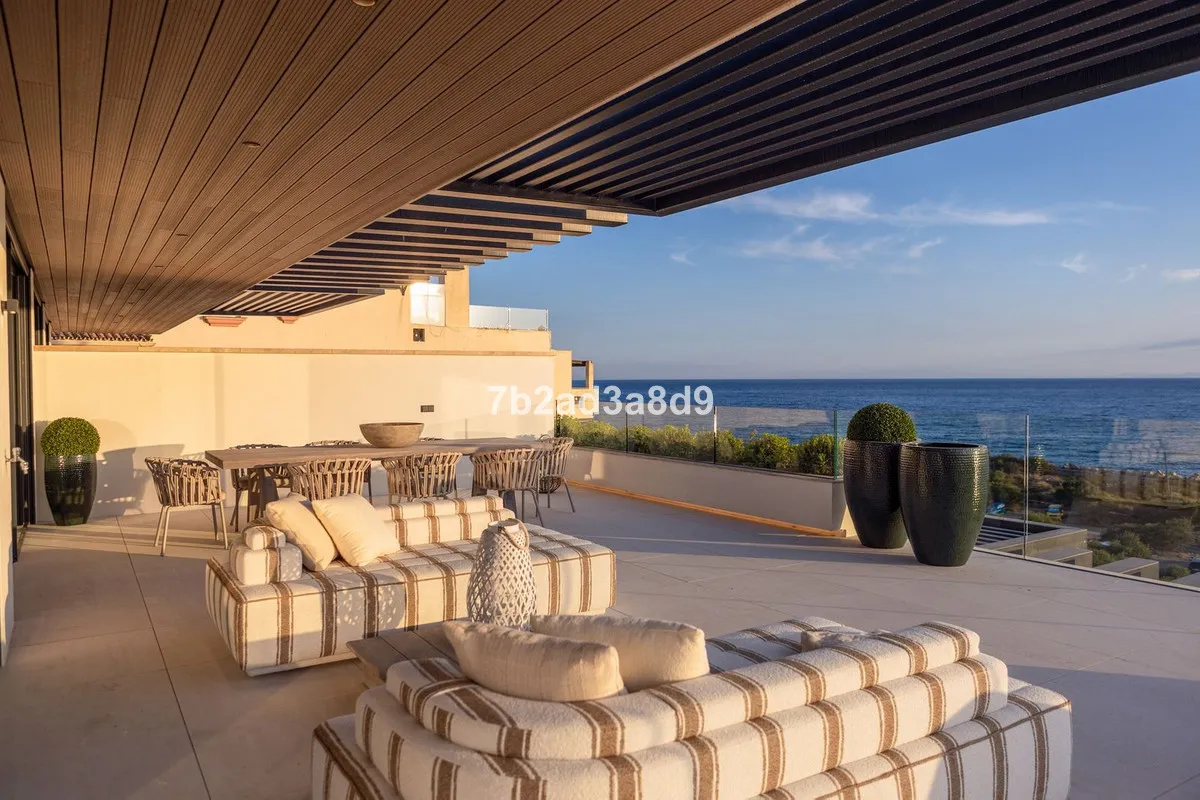 0e6dffc6-8670-47fb-904c-f5d45a433e5a