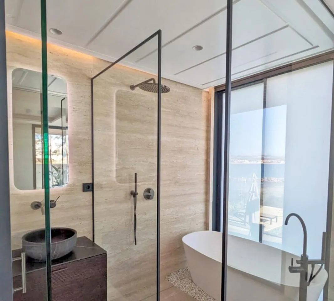 a9986f3c-8896-4ce9-b493-db7d4456e7e1