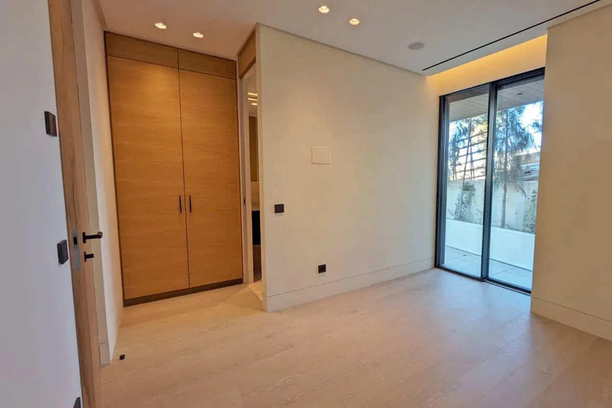 ef9ec652-f67c-4de8-b7eb-8b89a8418109