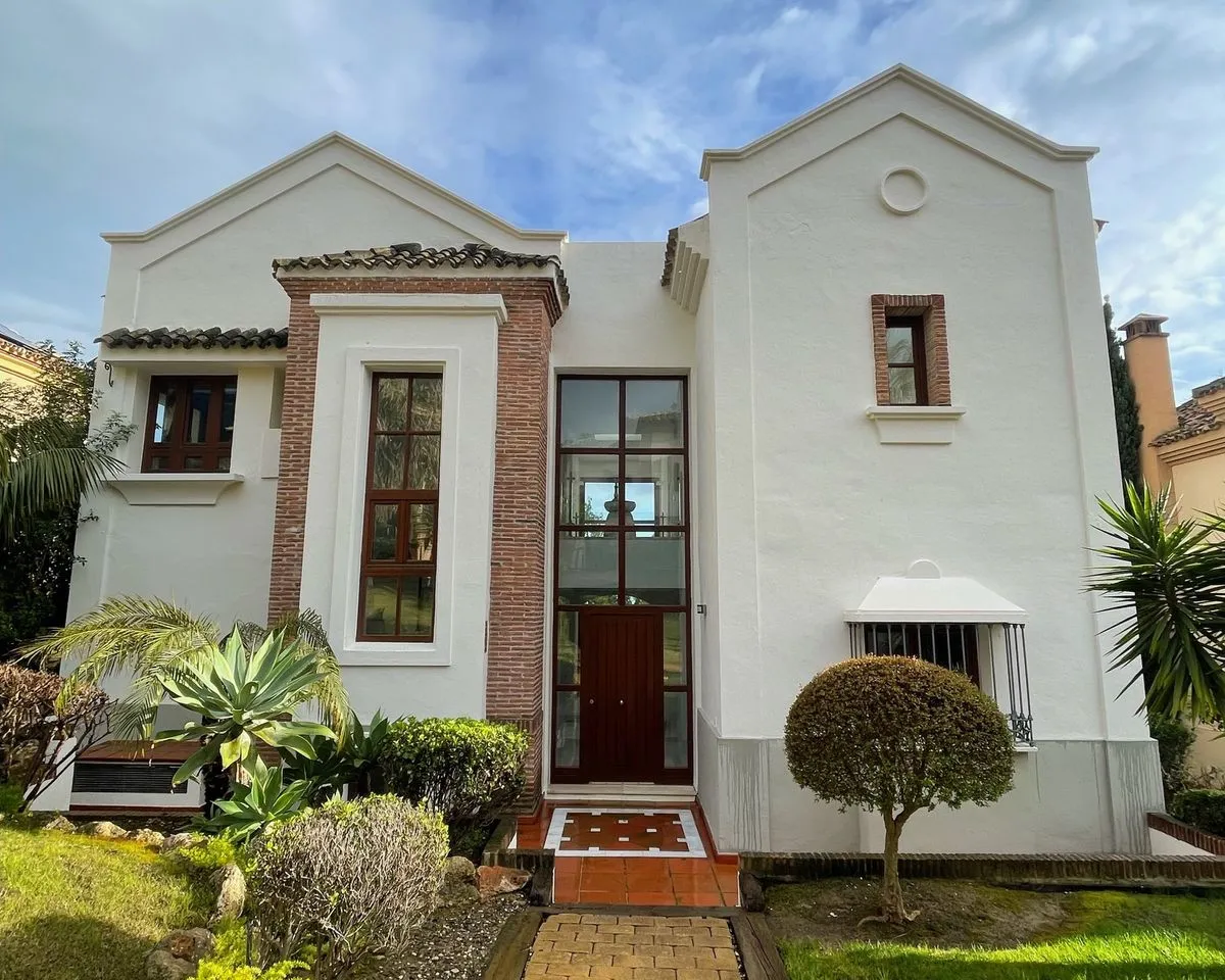 0c6c1bb5-3ac1-493b-a795-e92e49d9c593