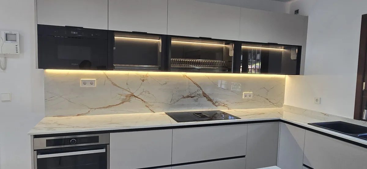 d8b5a634-2279-45c5-8349-27b2c6aa8edb