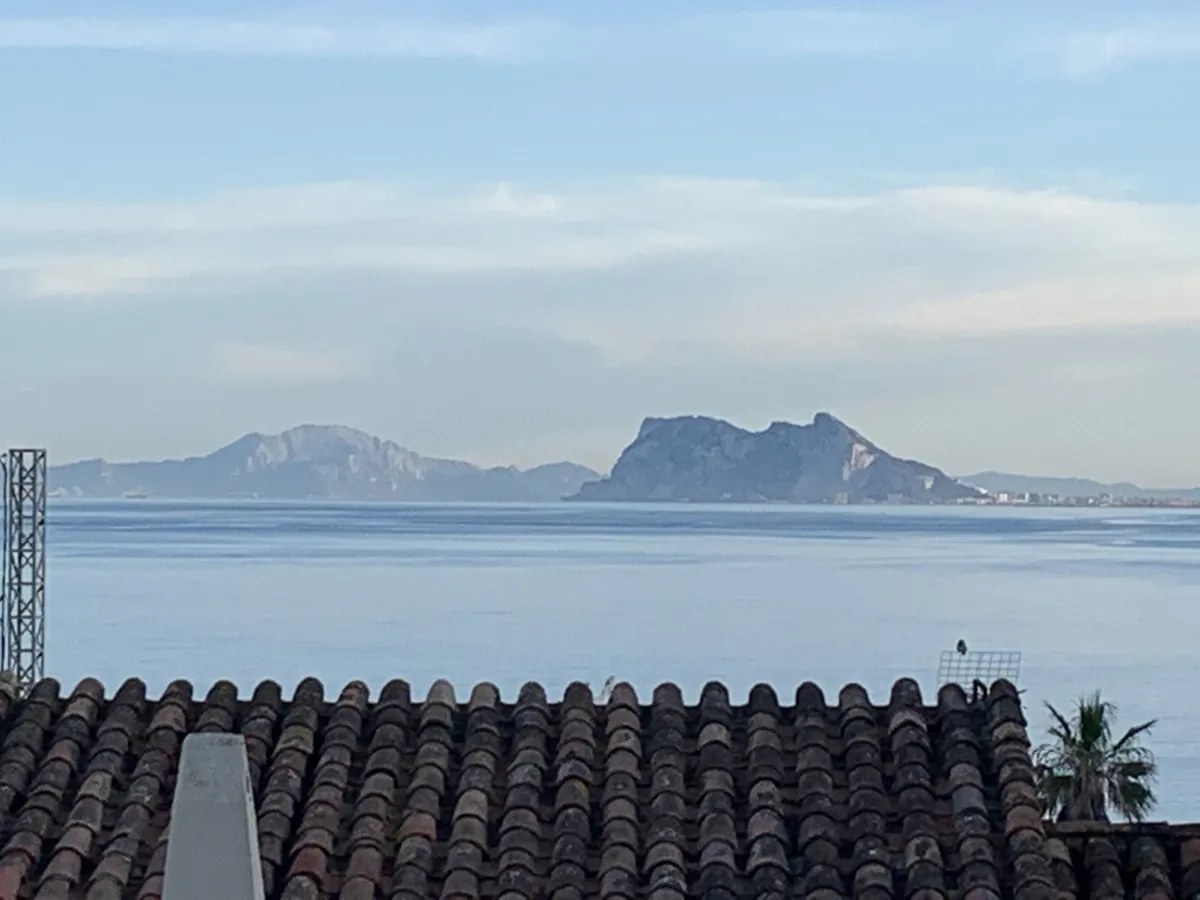 1028264e-dede-43d2-b500-d3726f84330b