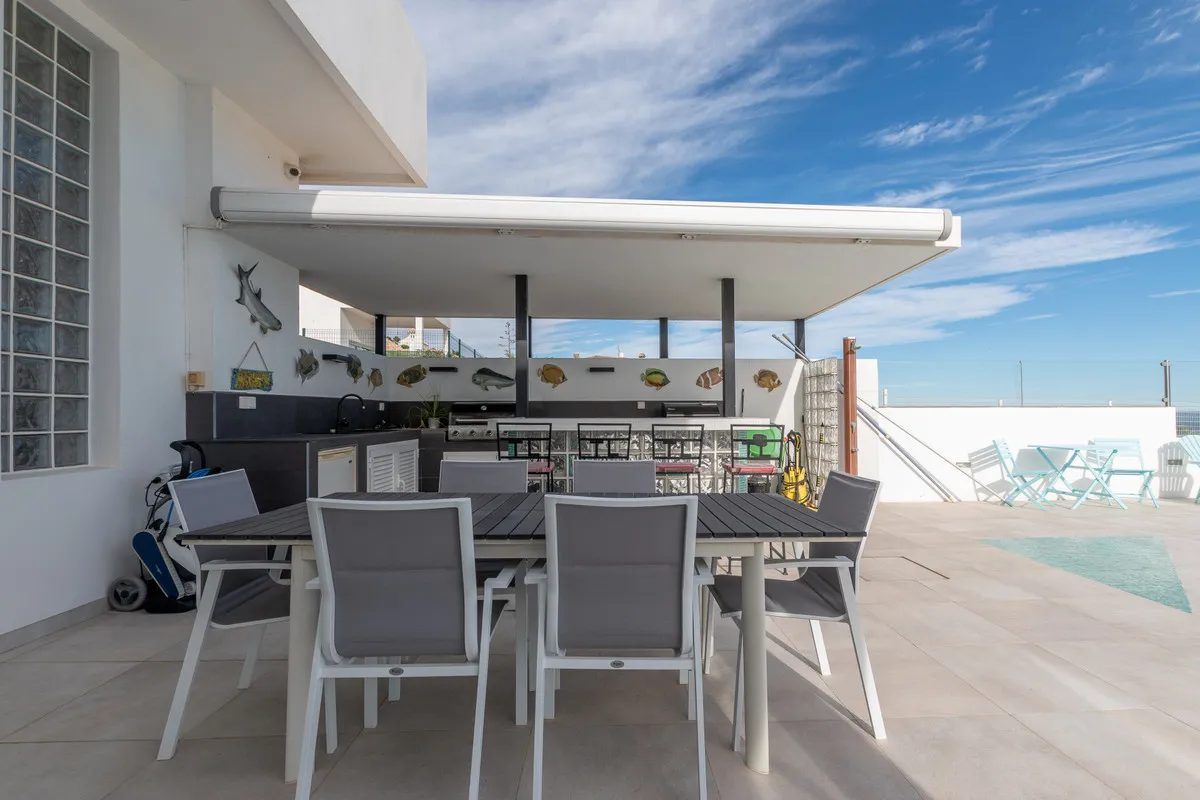 459d0a51-2e28-4317-8c63-b62405f2dfb2