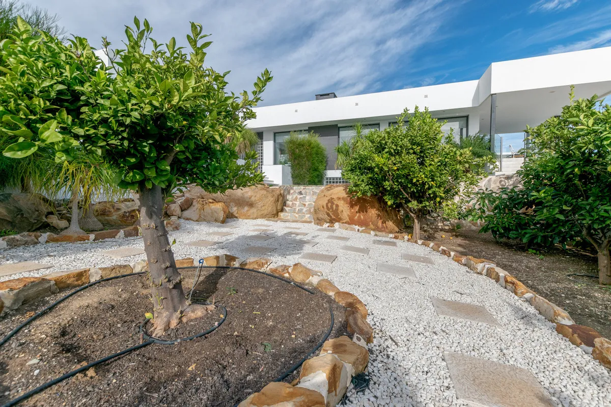 70ba8fd3-3af7-4f41-be63-4bf99c39f834