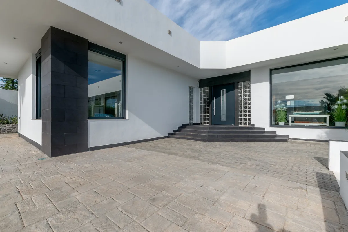 f5daf287-d3d3-4f42-b5ed-25bfd32488cf