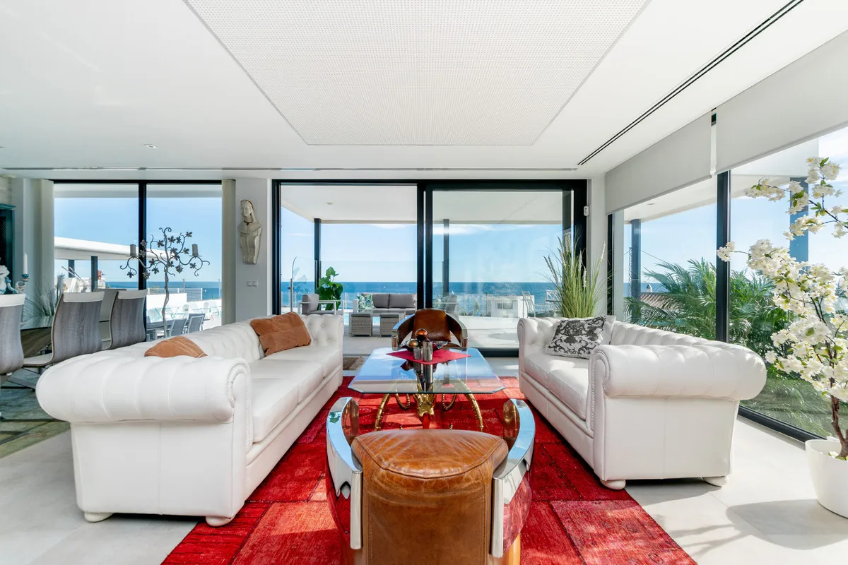 f61624c8-c627-4126-b566-2e7a5ba5d643