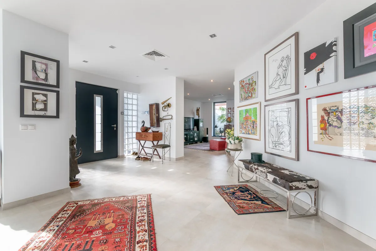 fae010c2-4a42-428b-8677-fb04eec40e72