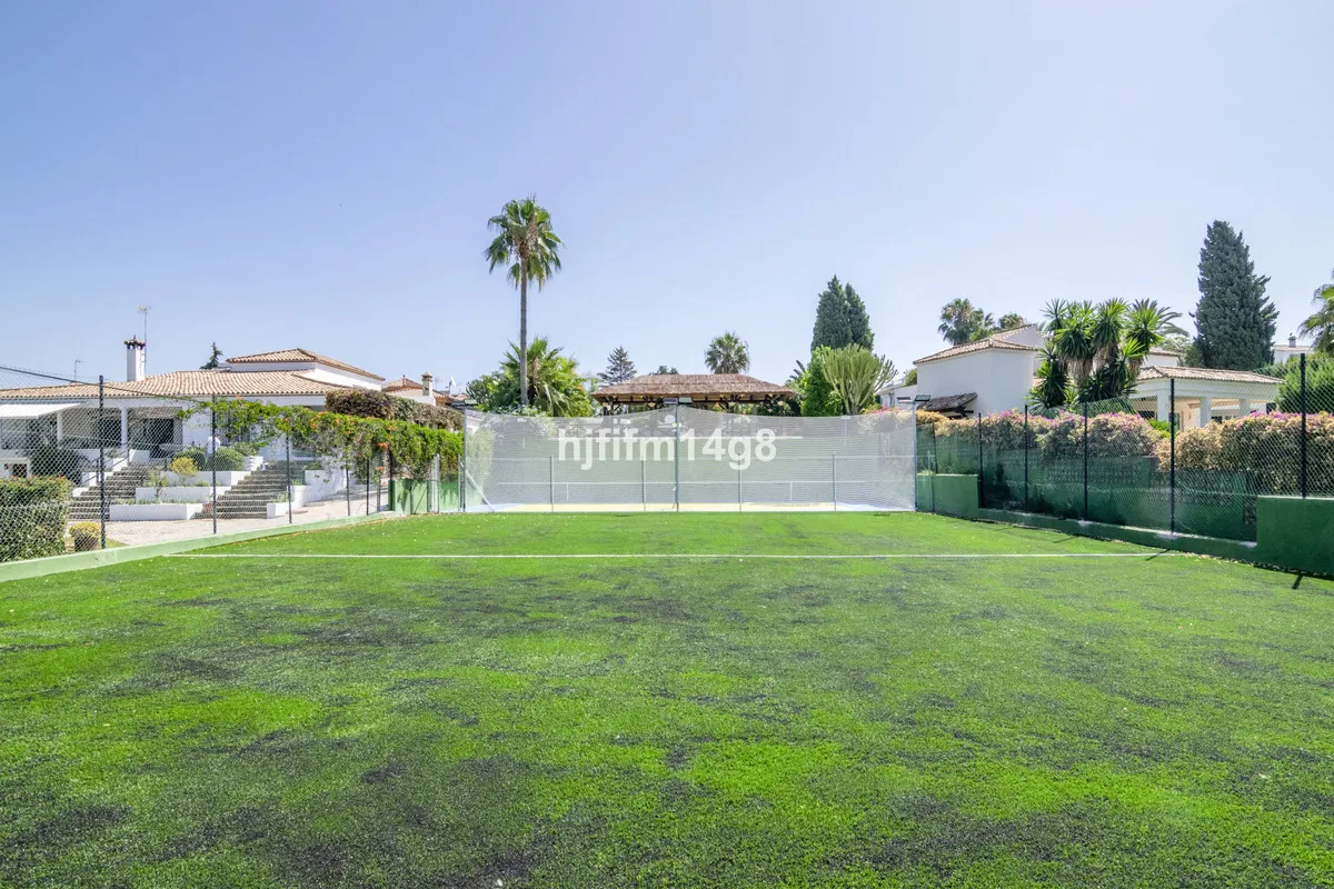 a8d6d3c3-1c8e-4b53-8da4-ab650be7bc3b