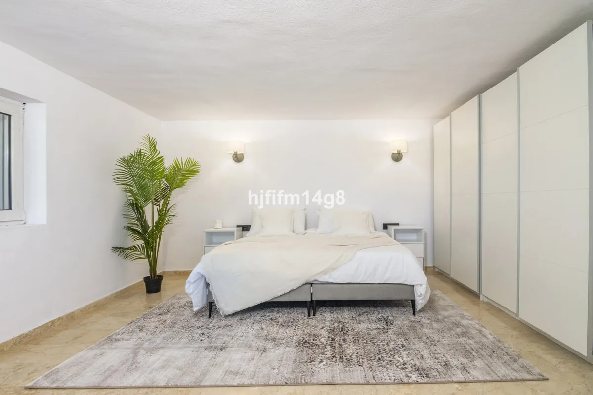 a960459a-2f17-4ffb-a4c3-c2da7d4903aa