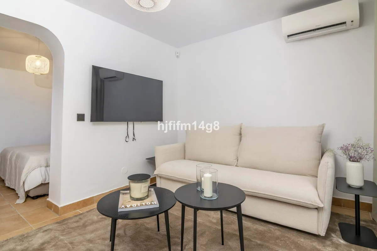 d49b3355-7ecf-4251-951e-3e43eaa01fdf