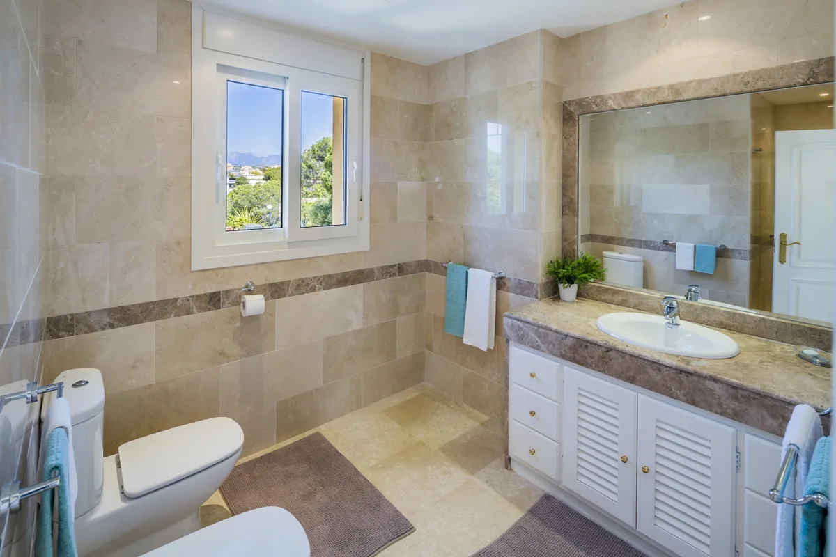 847e3380-378b-4d60-b4dd-412ed740d88a