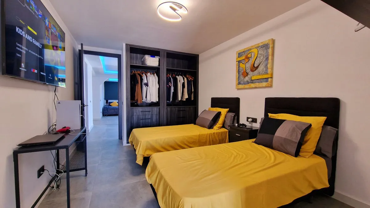 0fc9e713-6235-41ef-a297-d46e27ce4653