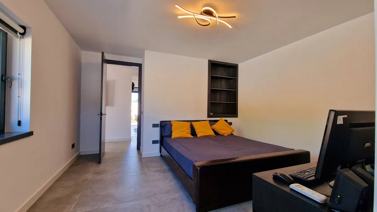 a439a48a-9a33-4237-95ab-a3124dec282e