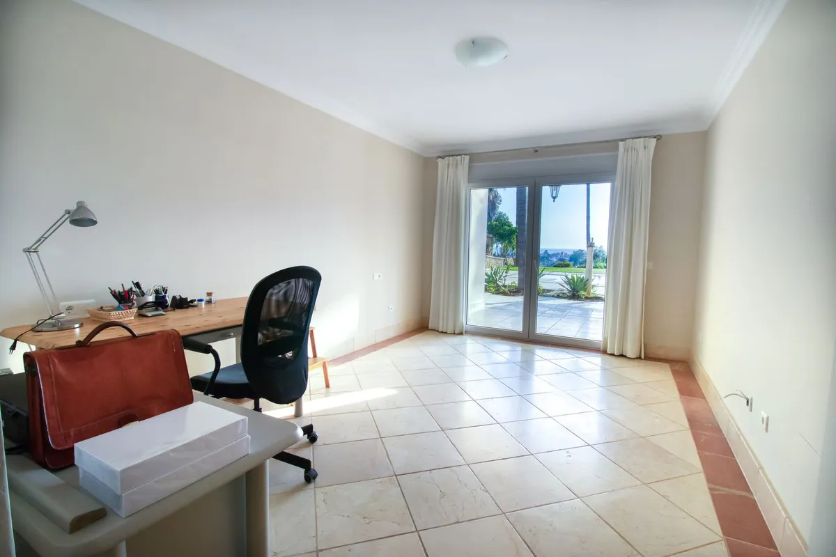 1fb9631e-40fa-4a24-a168-3c7bb063a86b