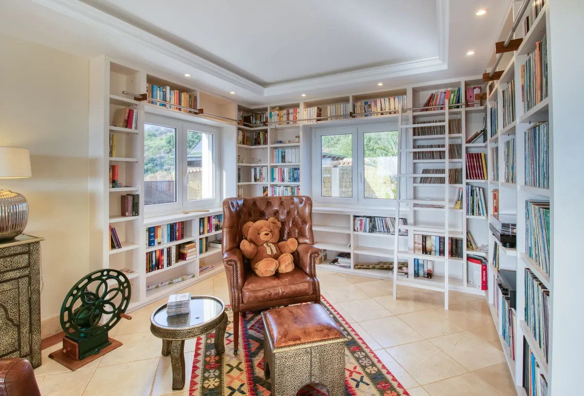 4cf87c9e-f9a9-4b78-9741-92c7e9005398