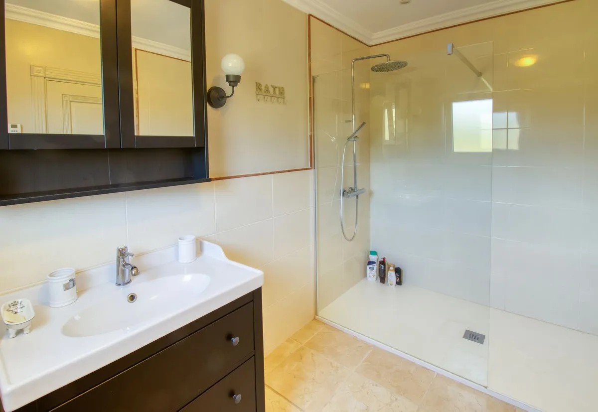 cc6577b1-5a9c-407e-ba42-cdddf5b789b2