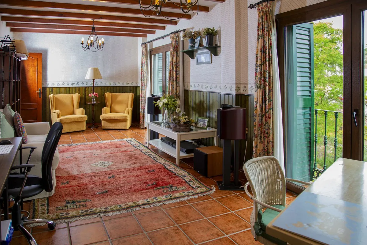 32b1bcf8-594e-4467-8084-520c1d43849b