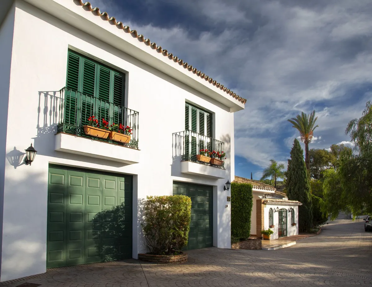 4384013a-f094-49f1-a564-f751946505b9