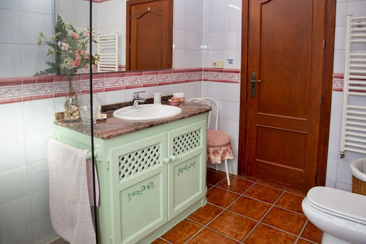 49b85624-e5dd-422d-83f1-7b4429d29190