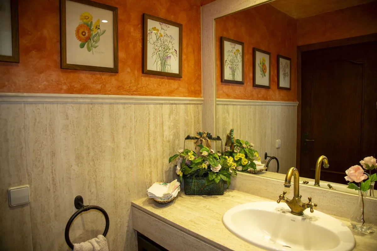 4b6bfe90-c0aa-4478-b8e3-9642c910b36b