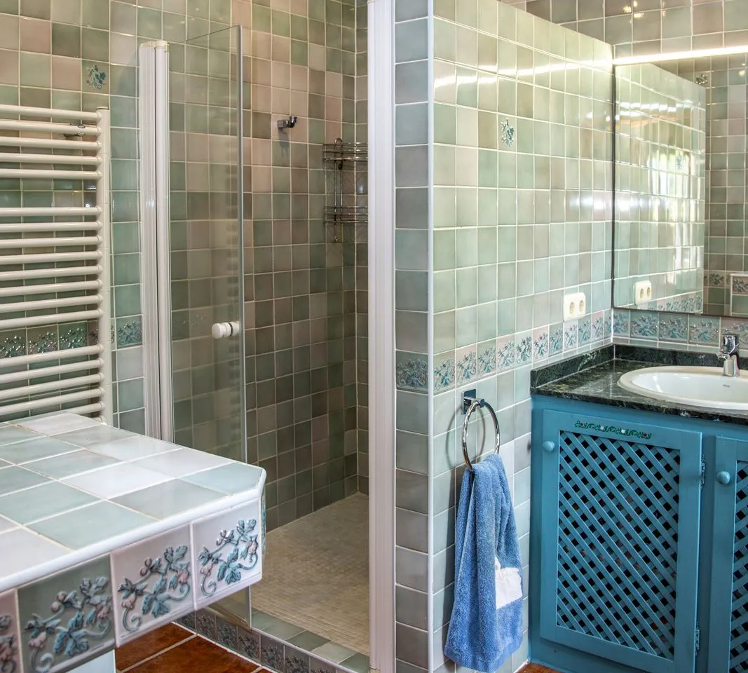 63dde300-e38c-413e-9461-89526777097d