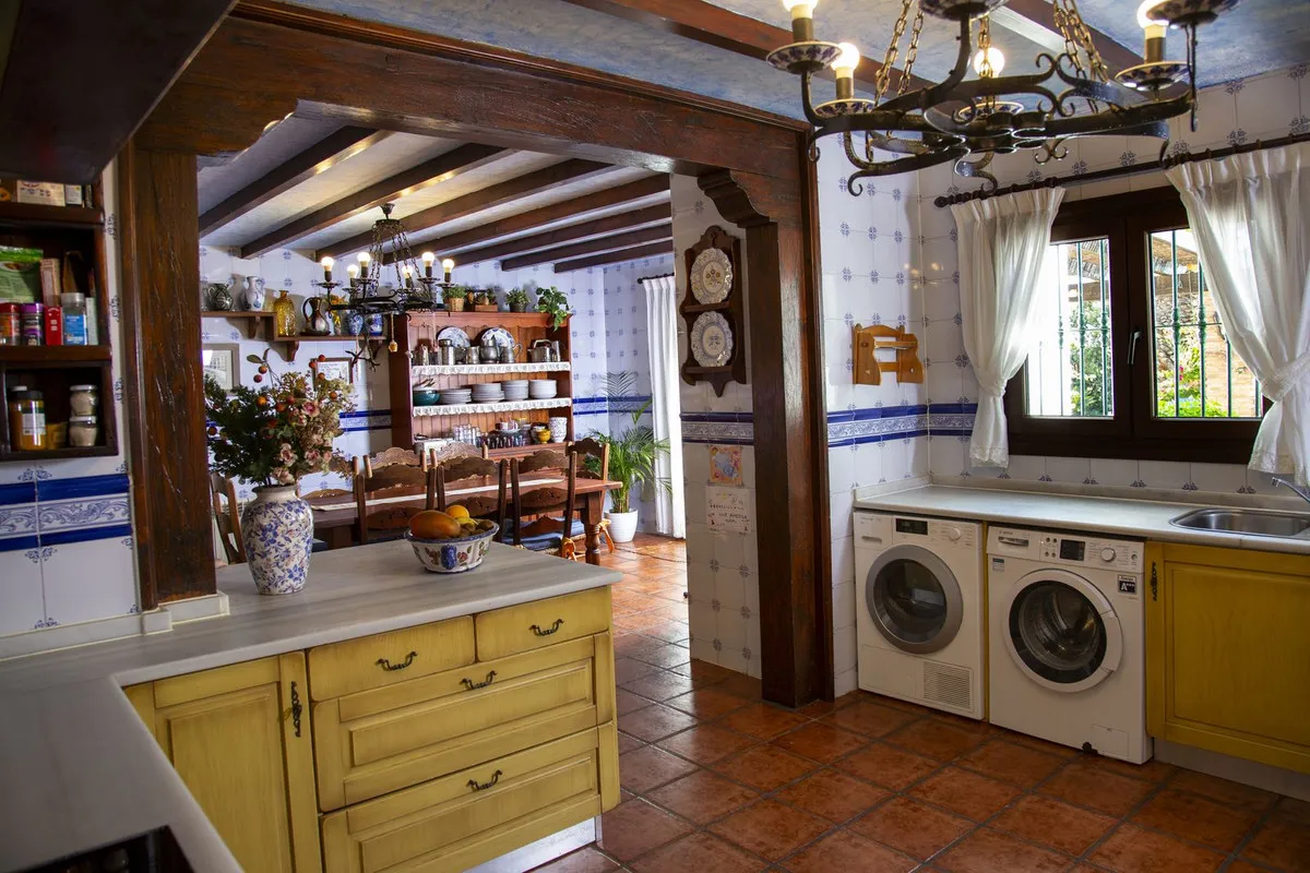 8c5a5f09-02dd-4eed-985e-3eac24d94b98