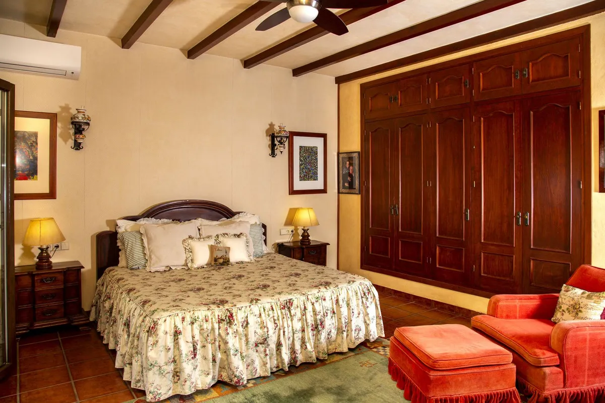 9dae9500-0ae5-4065-88e5-e56f7ca8078a